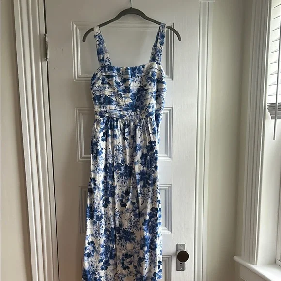 Abercrombie Floral Blue and White Dress - Picture 1 of 5